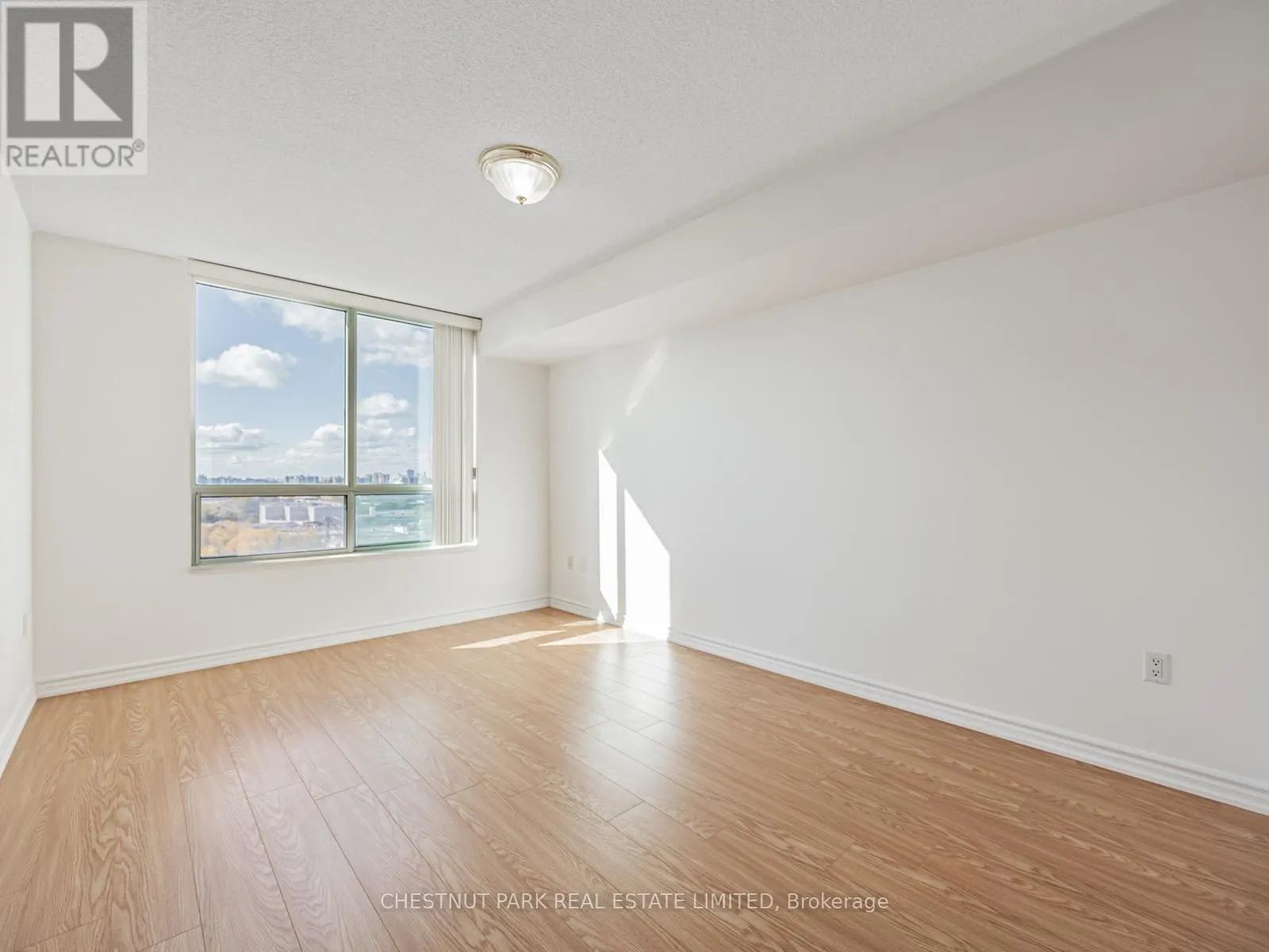 1029 - 125 OMNI DRIVE