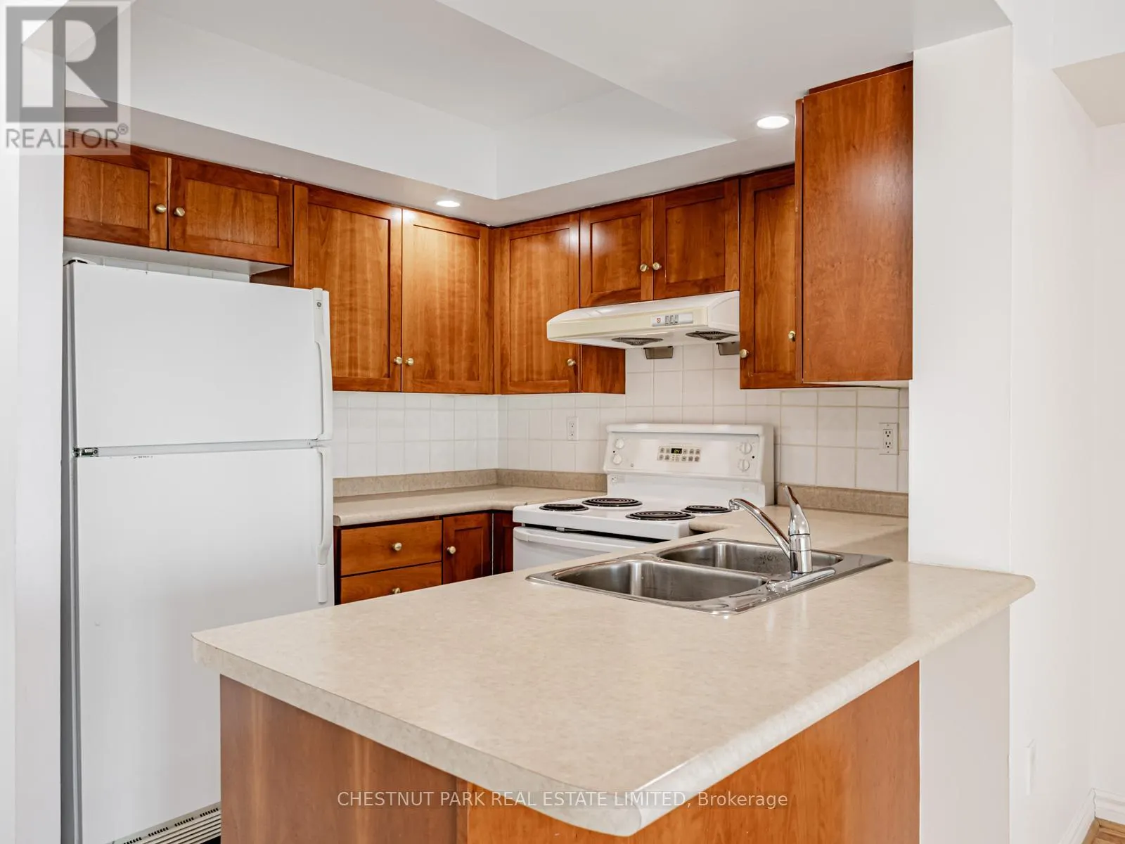 1029 - 125 OMNI DRIVE