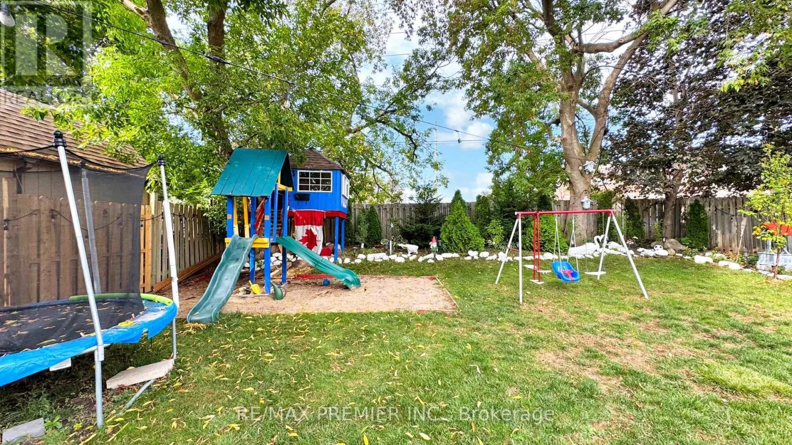 40 STAFFORD CRESCENT