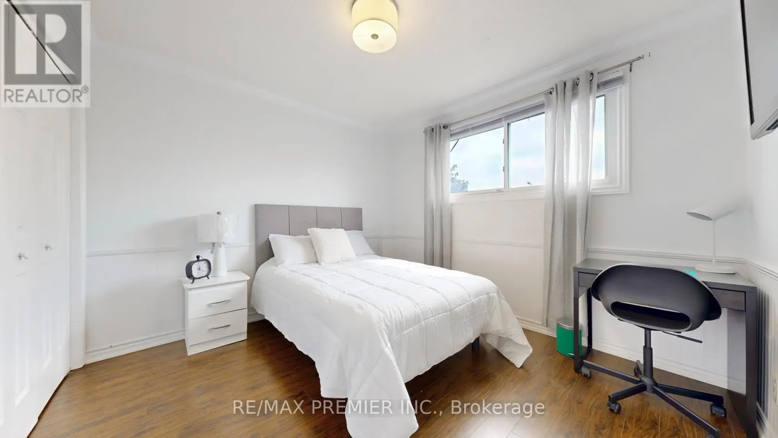 40 STAFFORD CRESCENT