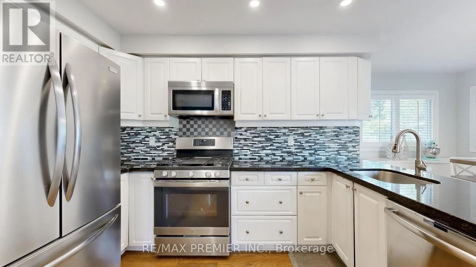 40 STAFFORD CRESCENT