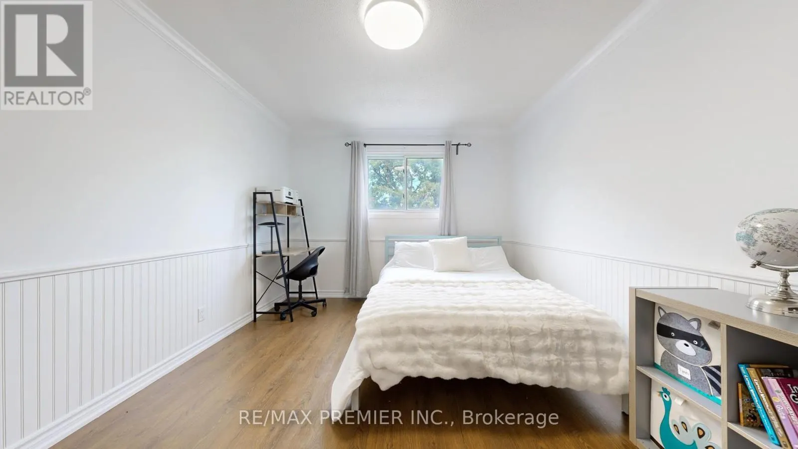 40 STAFFORD CRESCENT