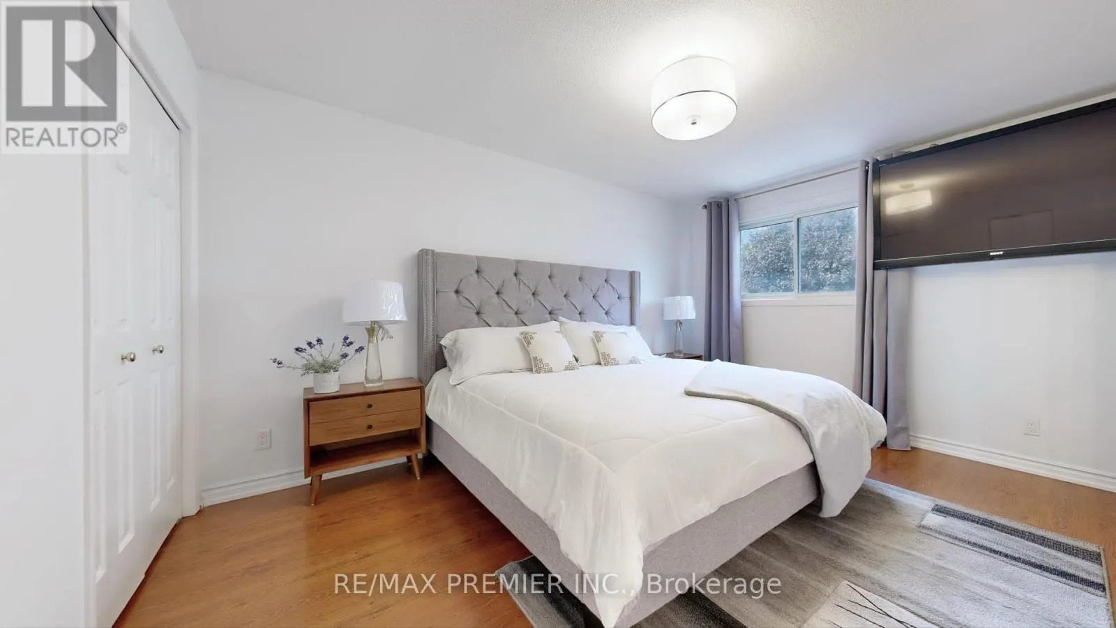 40 STAFFORD CRESCENT