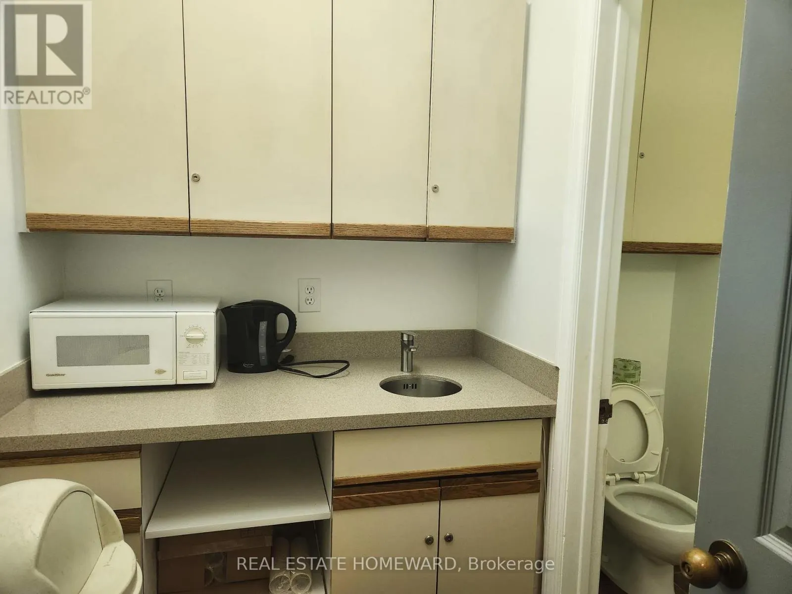 102 - 253 DANFORTH AVENUE