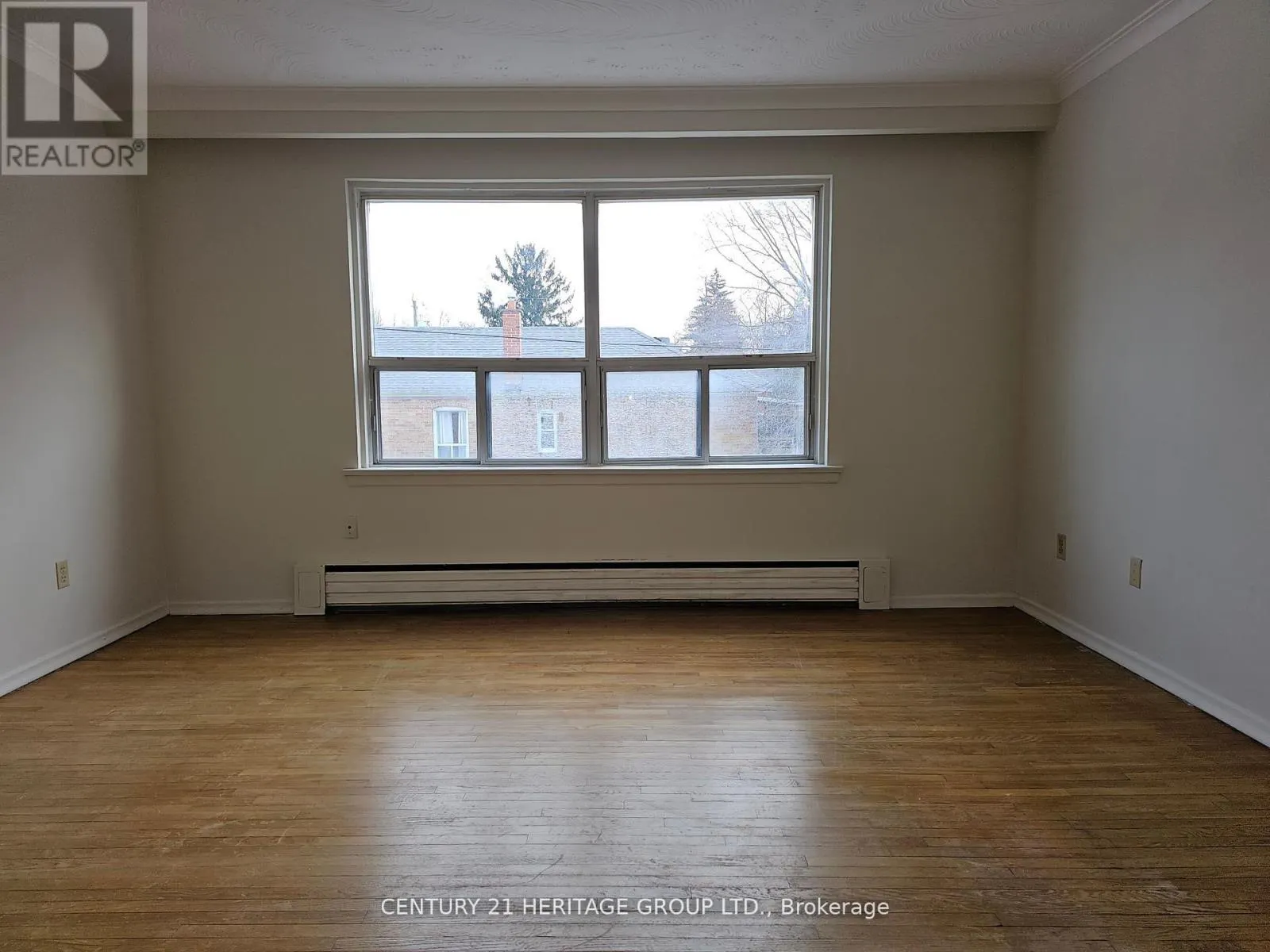 3 - 423 PHARMACY AVENUE