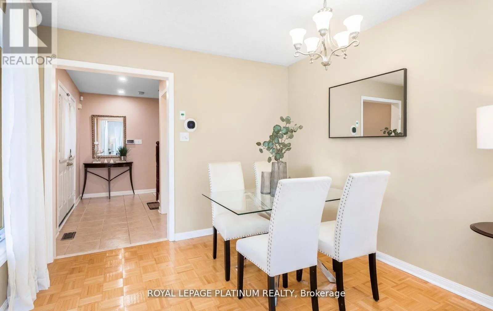 4 SKIPPERHILL CRESCENT