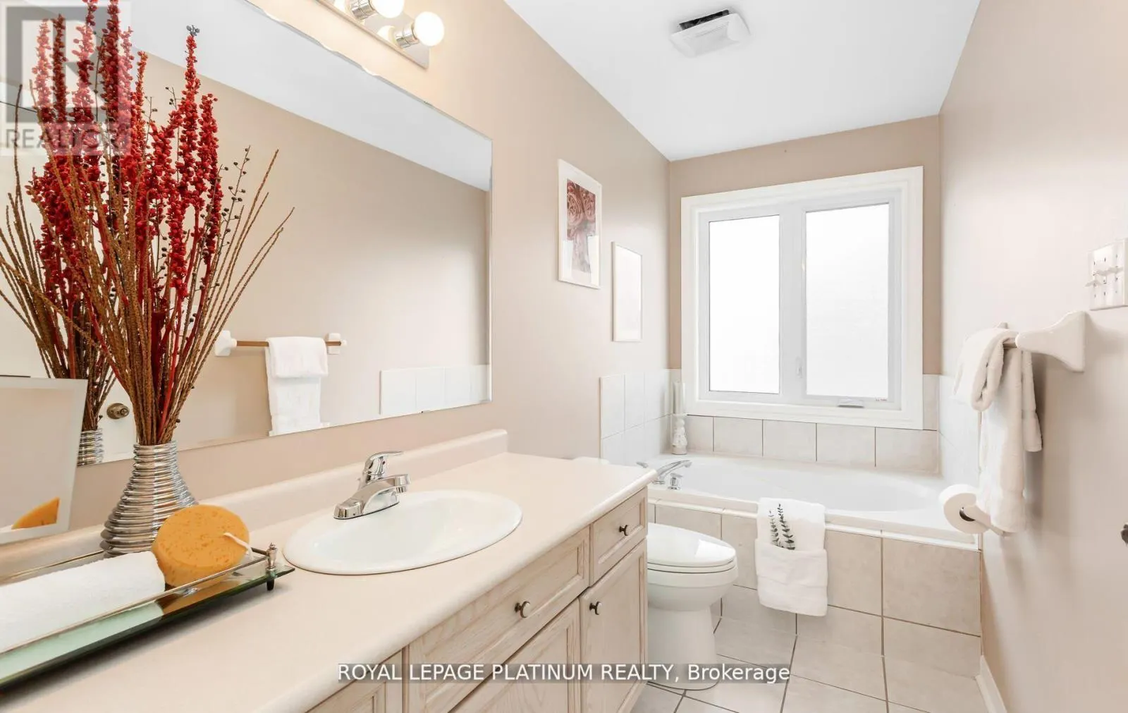 4 SKIPPERHILL CRESCENT