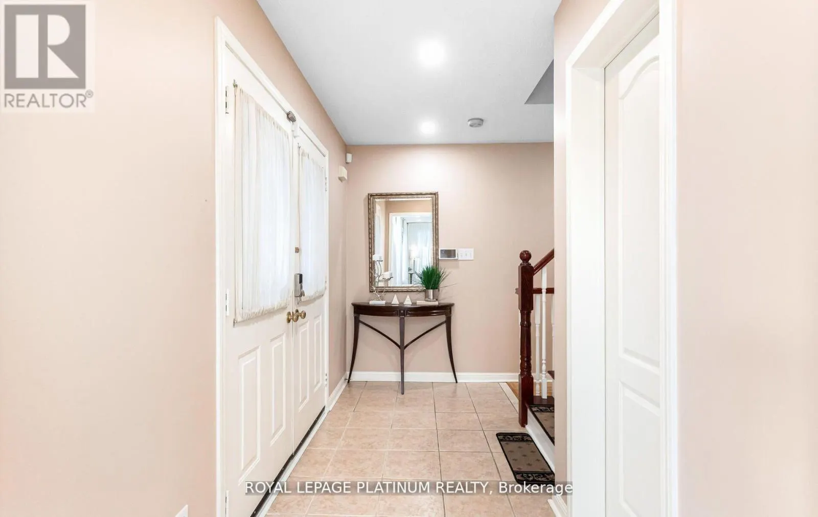 4 SKIPPERHILL CRESCENT