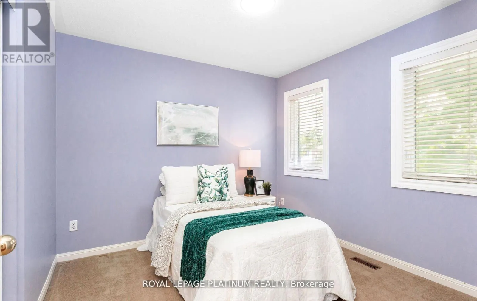 4 SKIPPERHILL CRESCENT