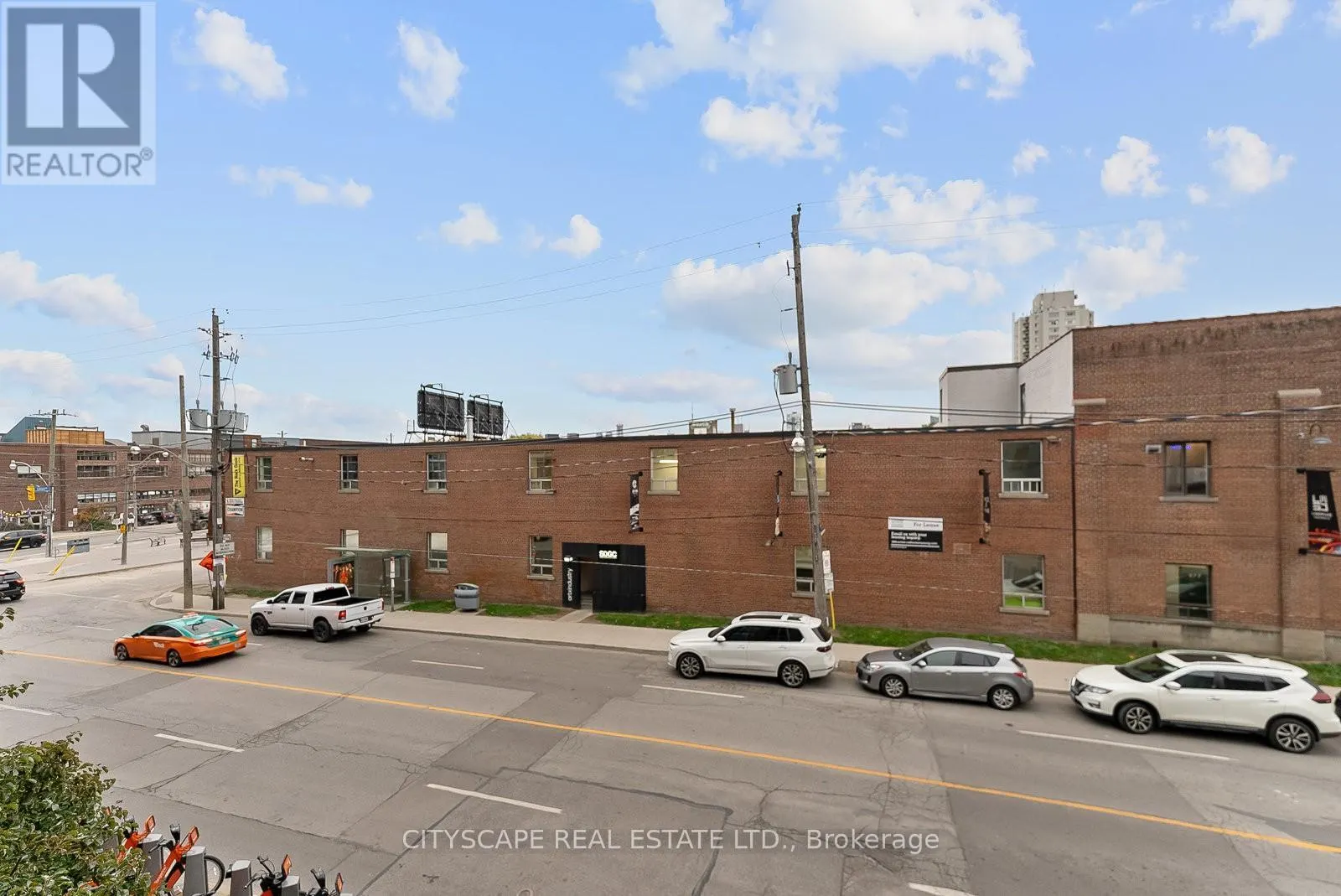 220 - 1190 DUNDAS STREET E