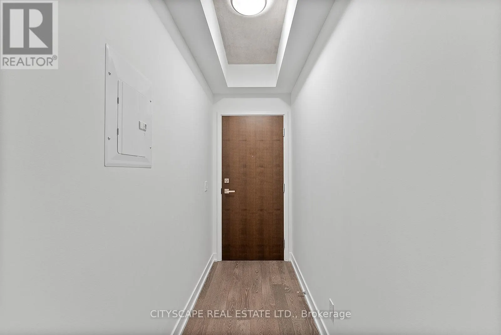 220 - 1190 DUNDAS STREET E