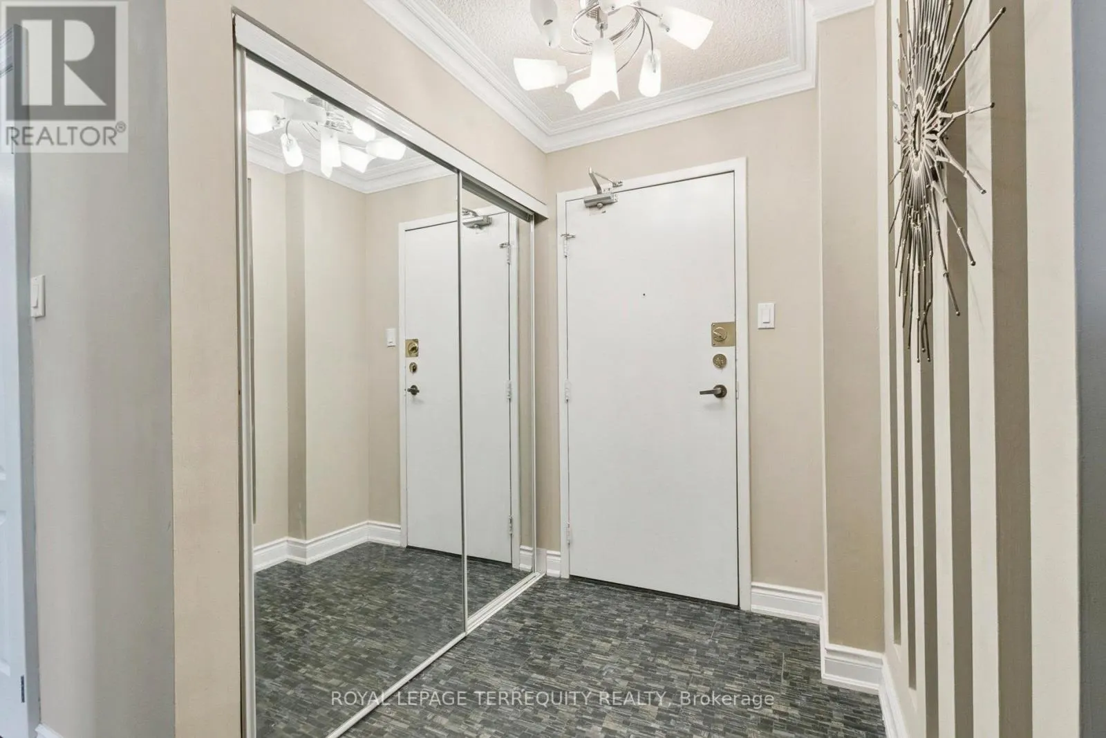 1501 - 2330 BRIDLETOWNE CIRCLE