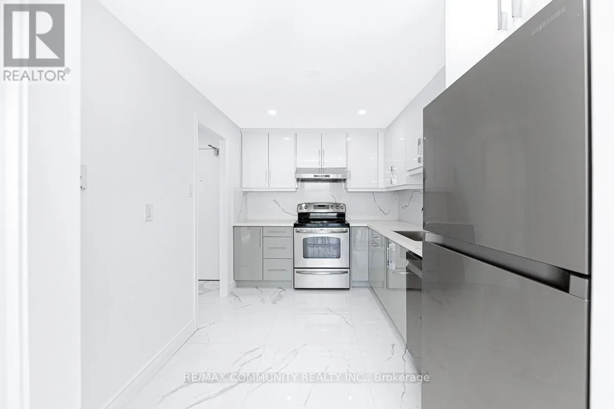 1102 - 3380 EGLINTON AVENUE E