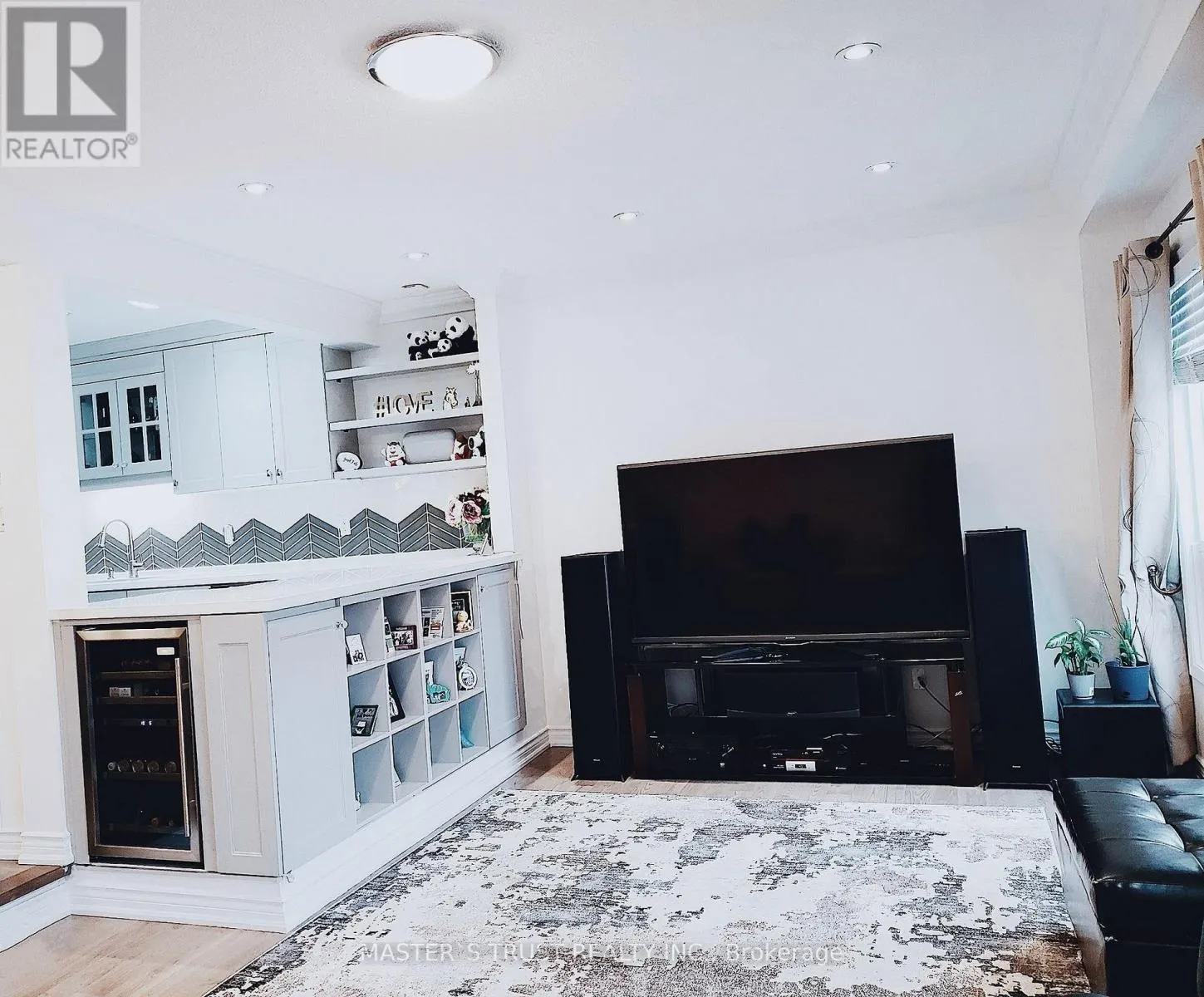 20 O'HALLORAN CRESCENT