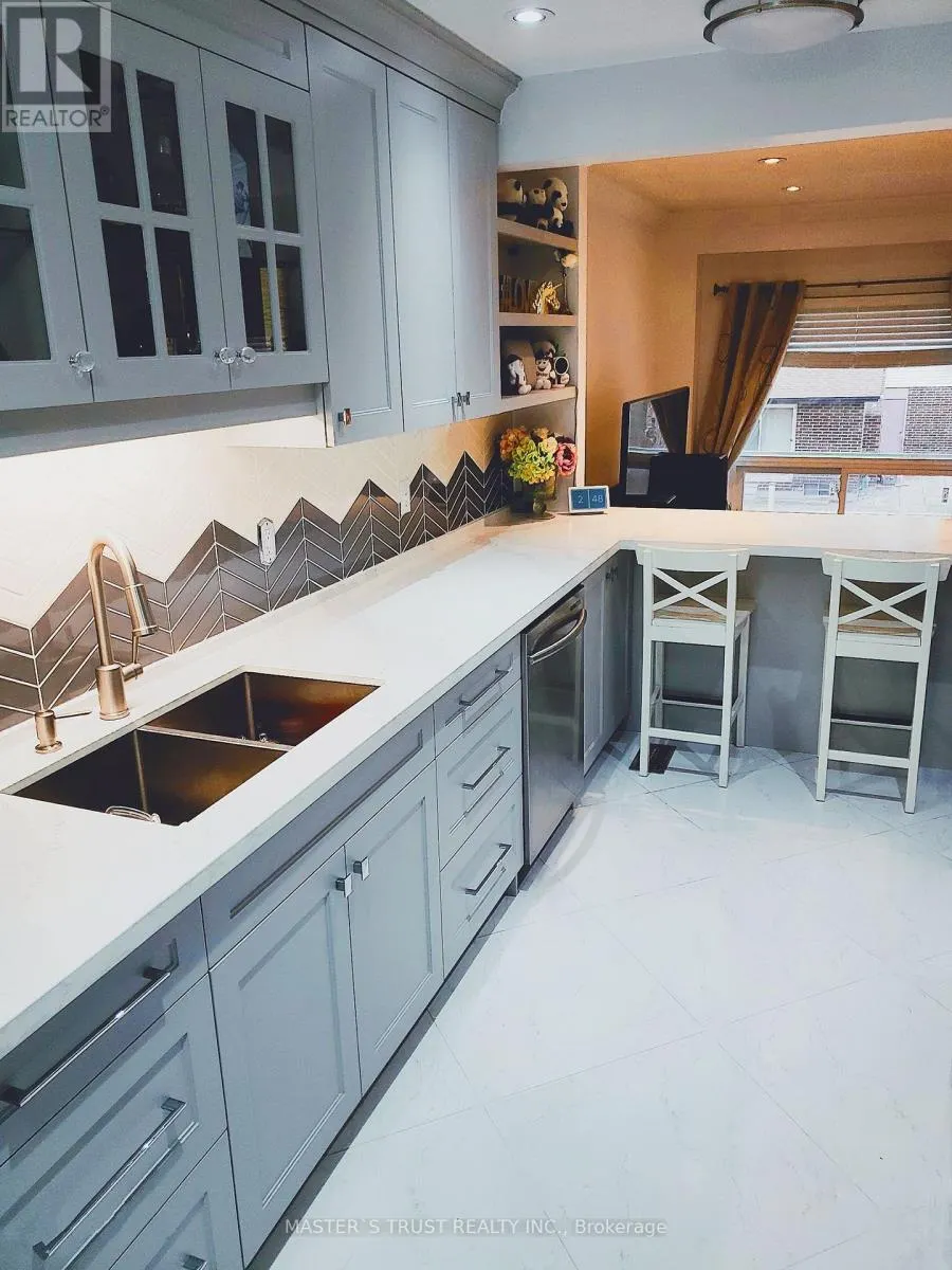 20 O'HALLORAN CRESCENT