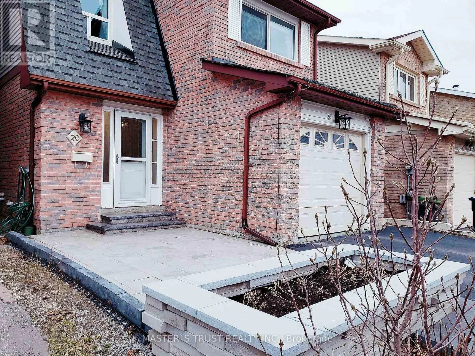 20 O'HALLORAN CRESCENT