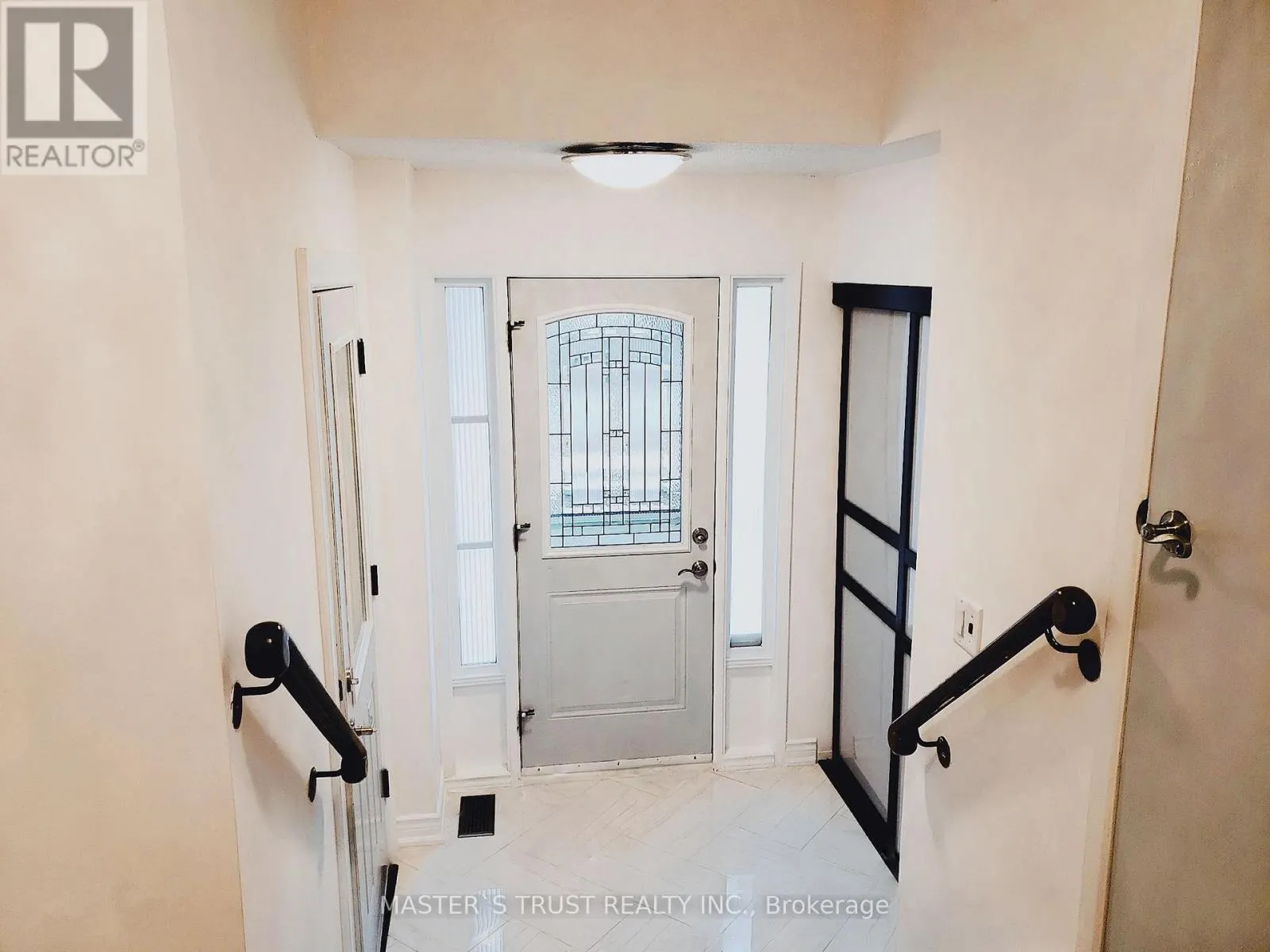 20 O'HALLORAN CRESCENT