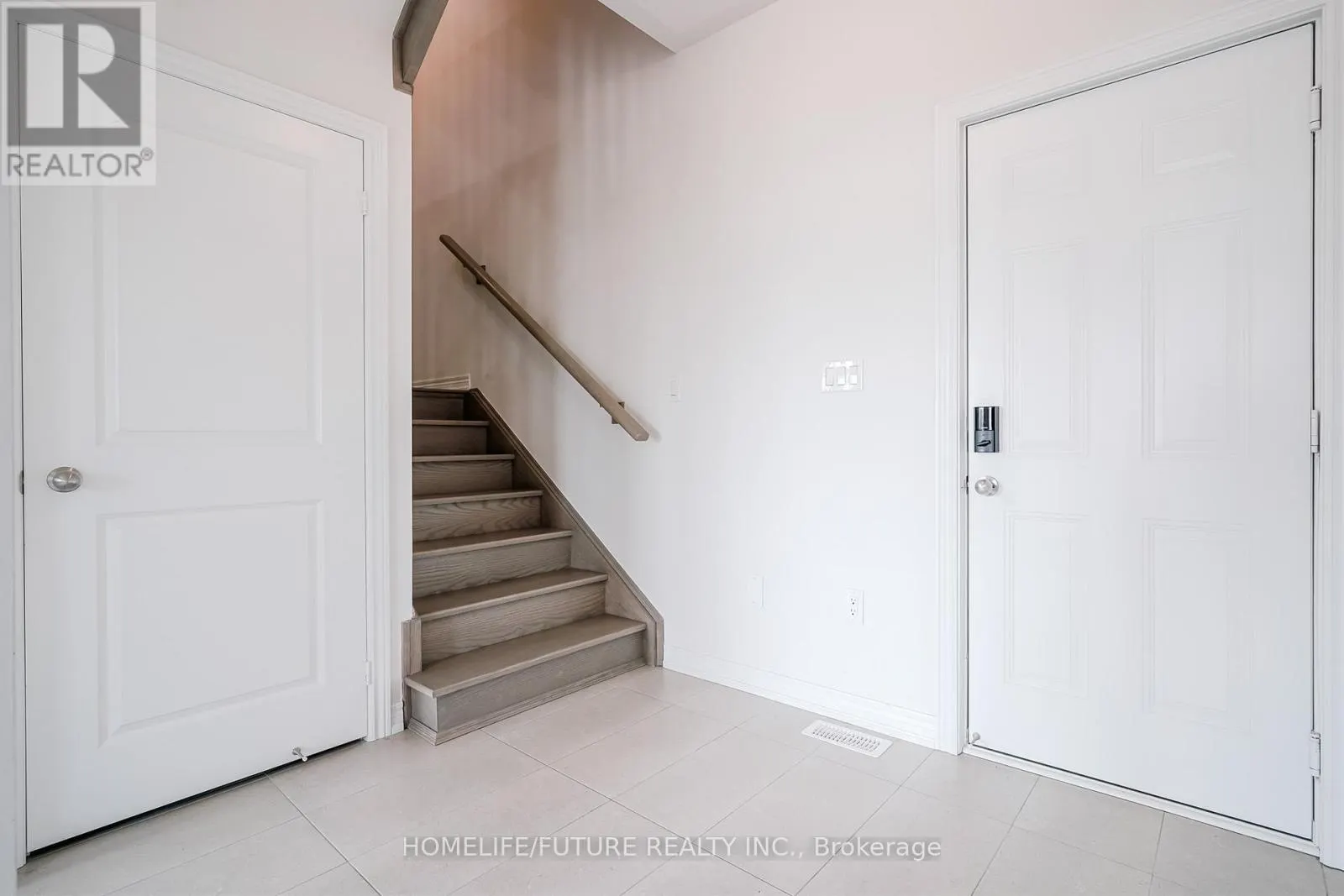 2626 DELPHINIUM TRAIL