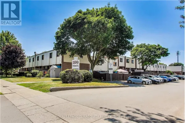 88 - 1100 OXFORD STREET