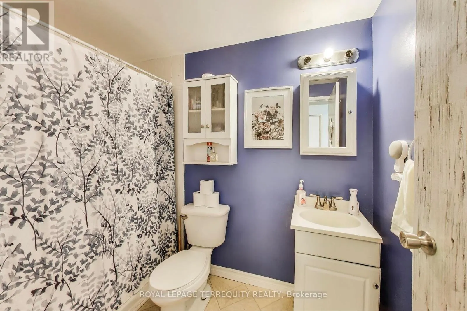 88 - 1100 OXFORD STREET