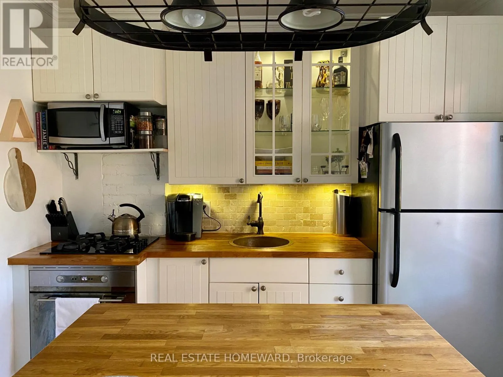 63 QUEENSBURY AVENUE