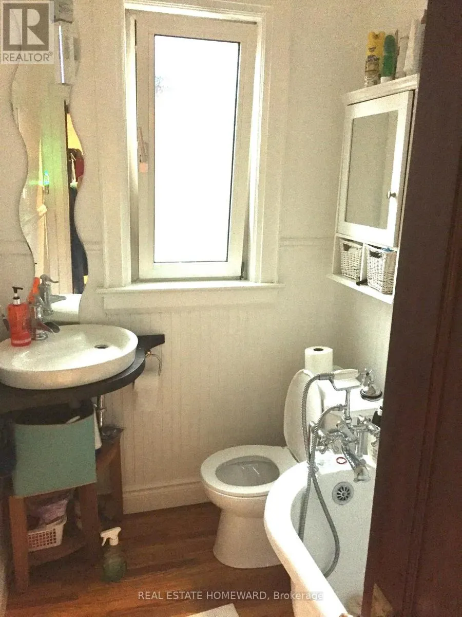 63 QUEENSBURY AVENUE