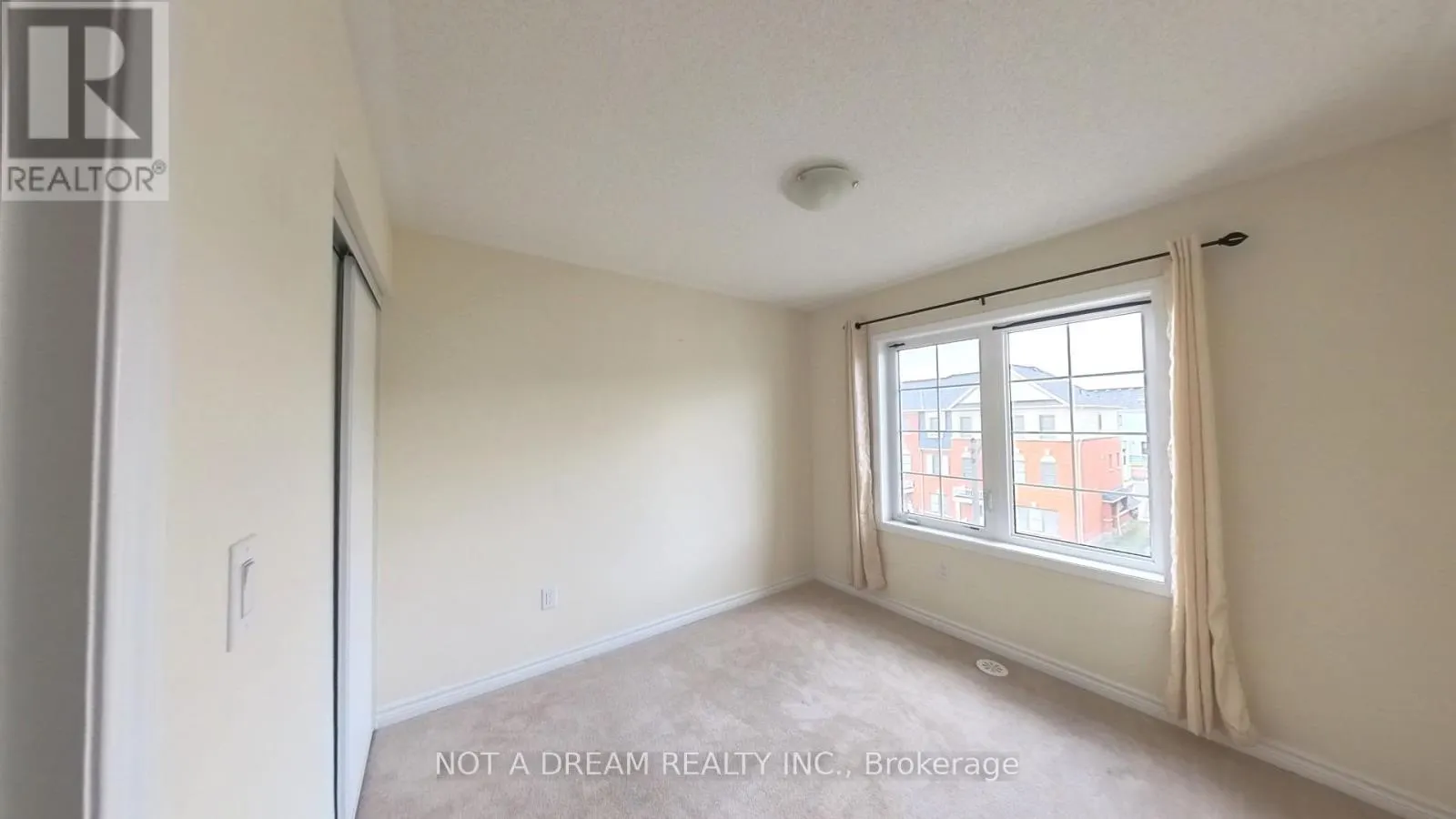 11 BLUEGILL CRESCENT