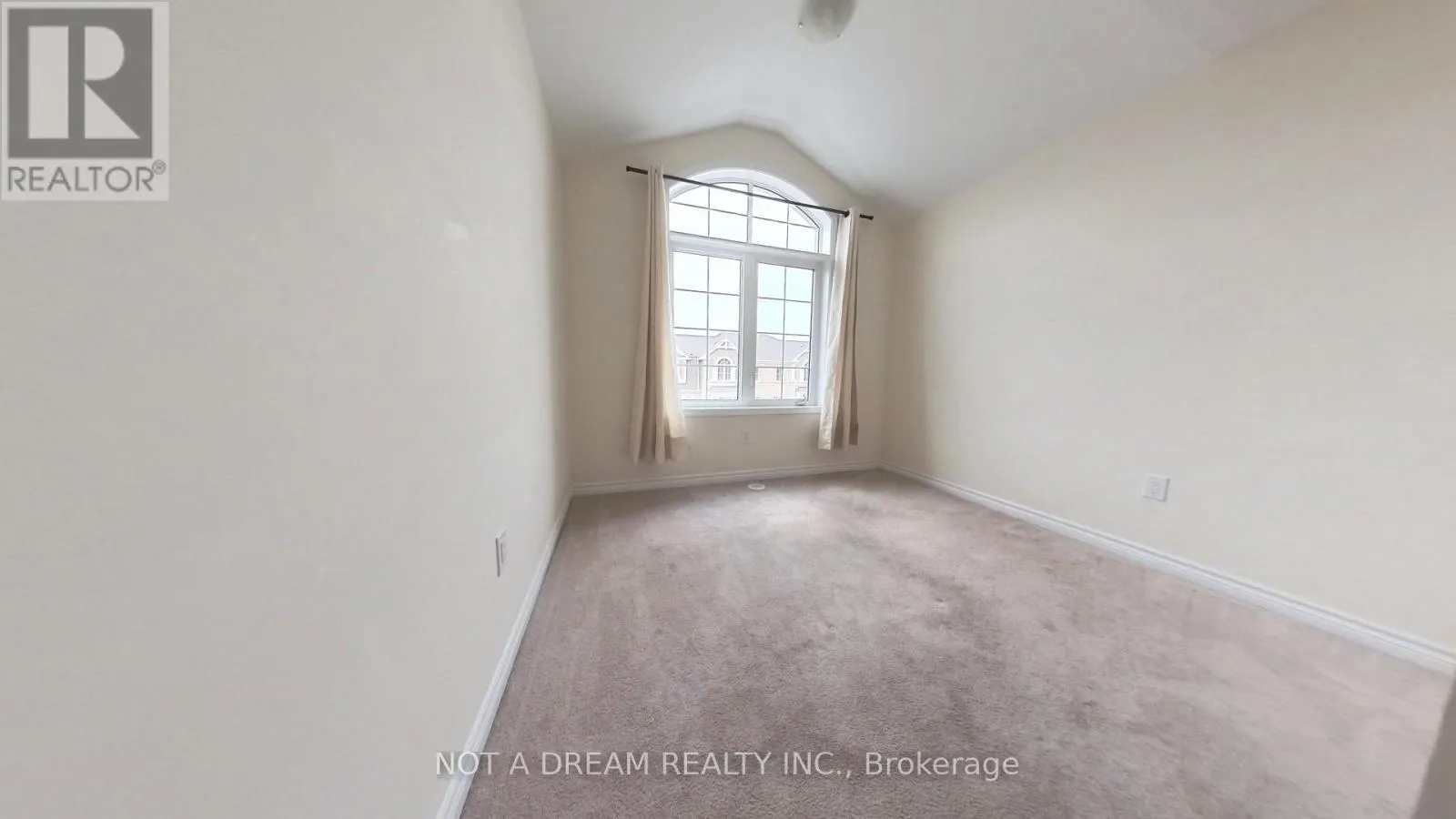 11 BLUEGILL CRESCENT