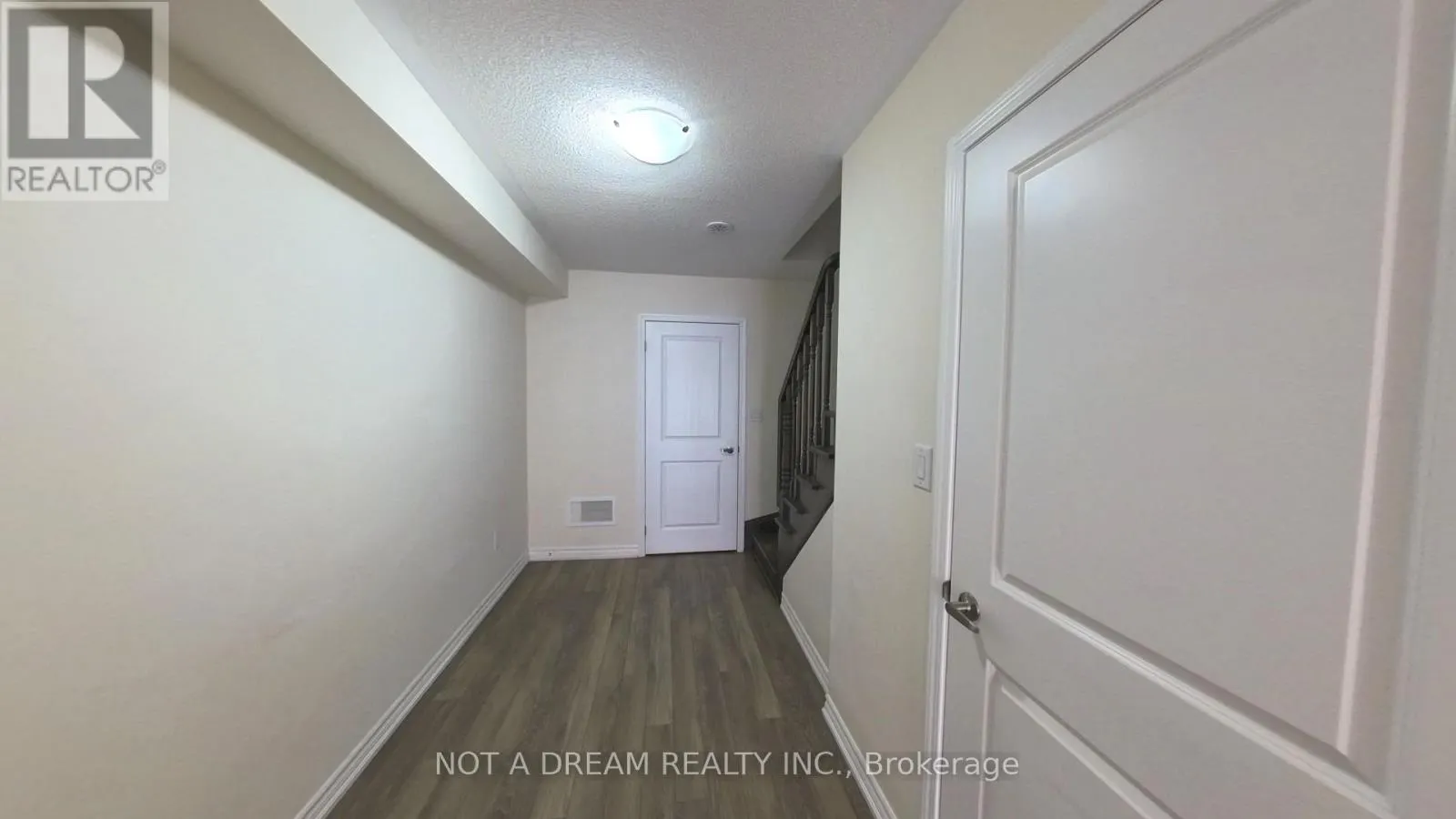 11 BLUEGILL CRESCENT