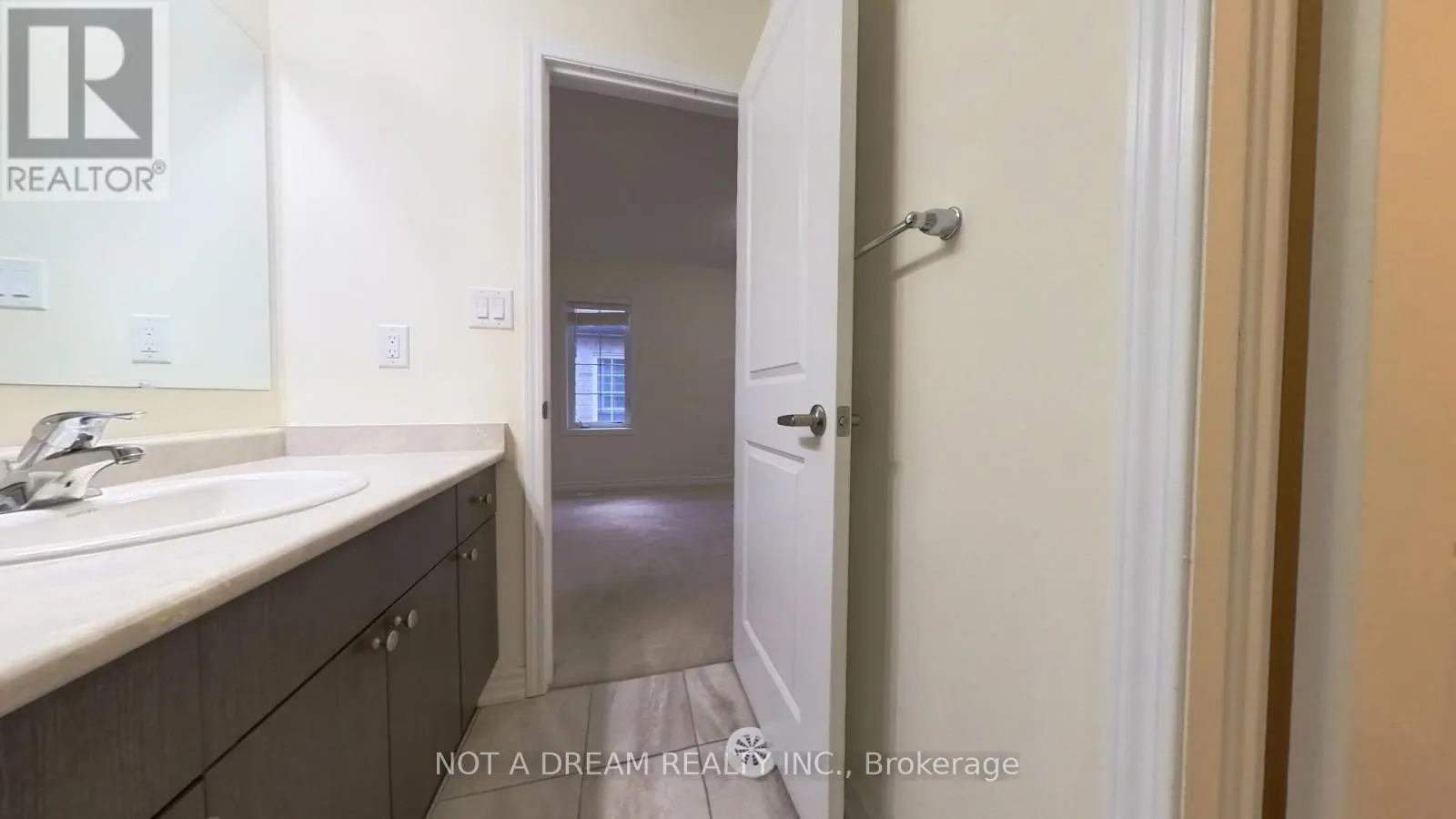 11 BLUEGILL CRESCENT