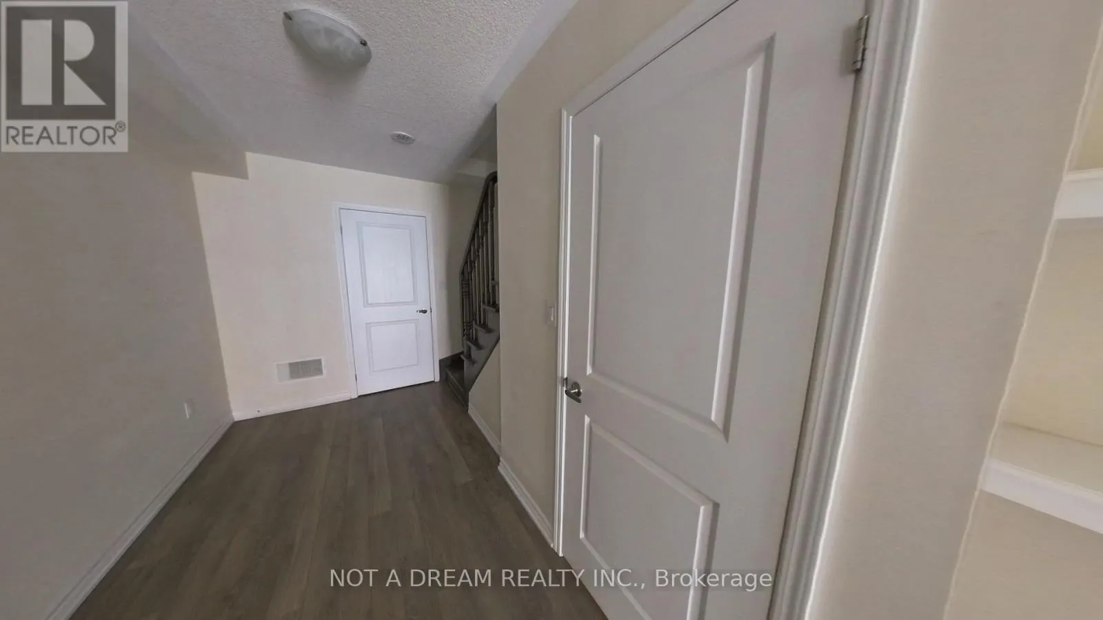 11 BLUEGILL CRESCENT