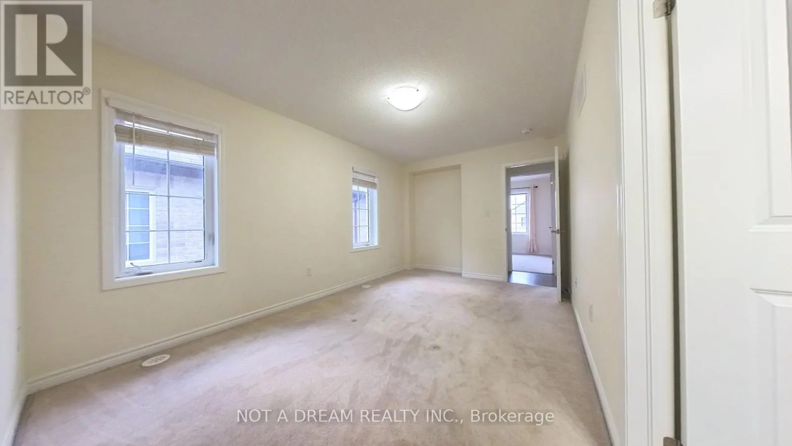 11 BLUEGILL CRESCENT