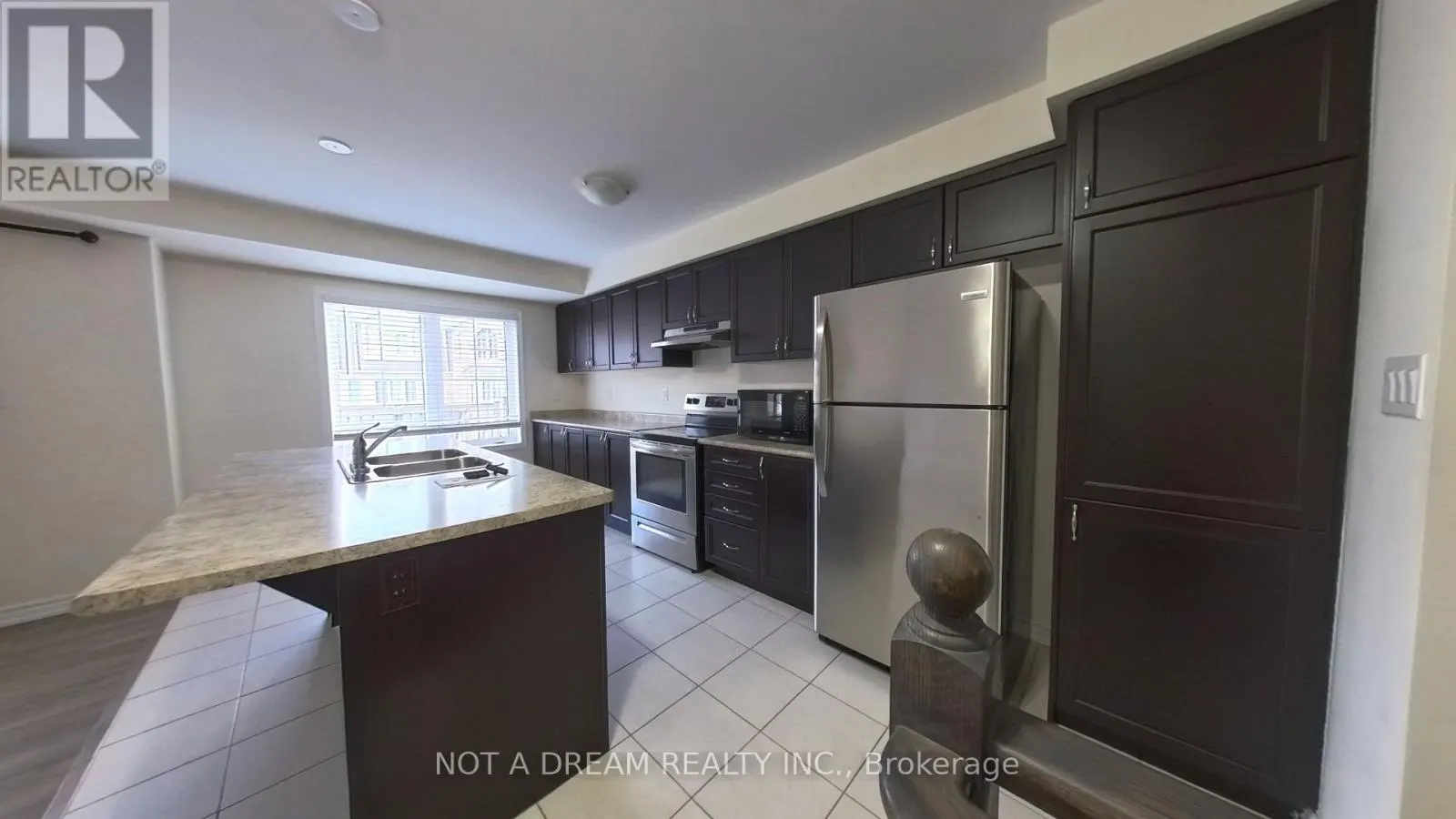 11 BLUEGILL CRESCENT