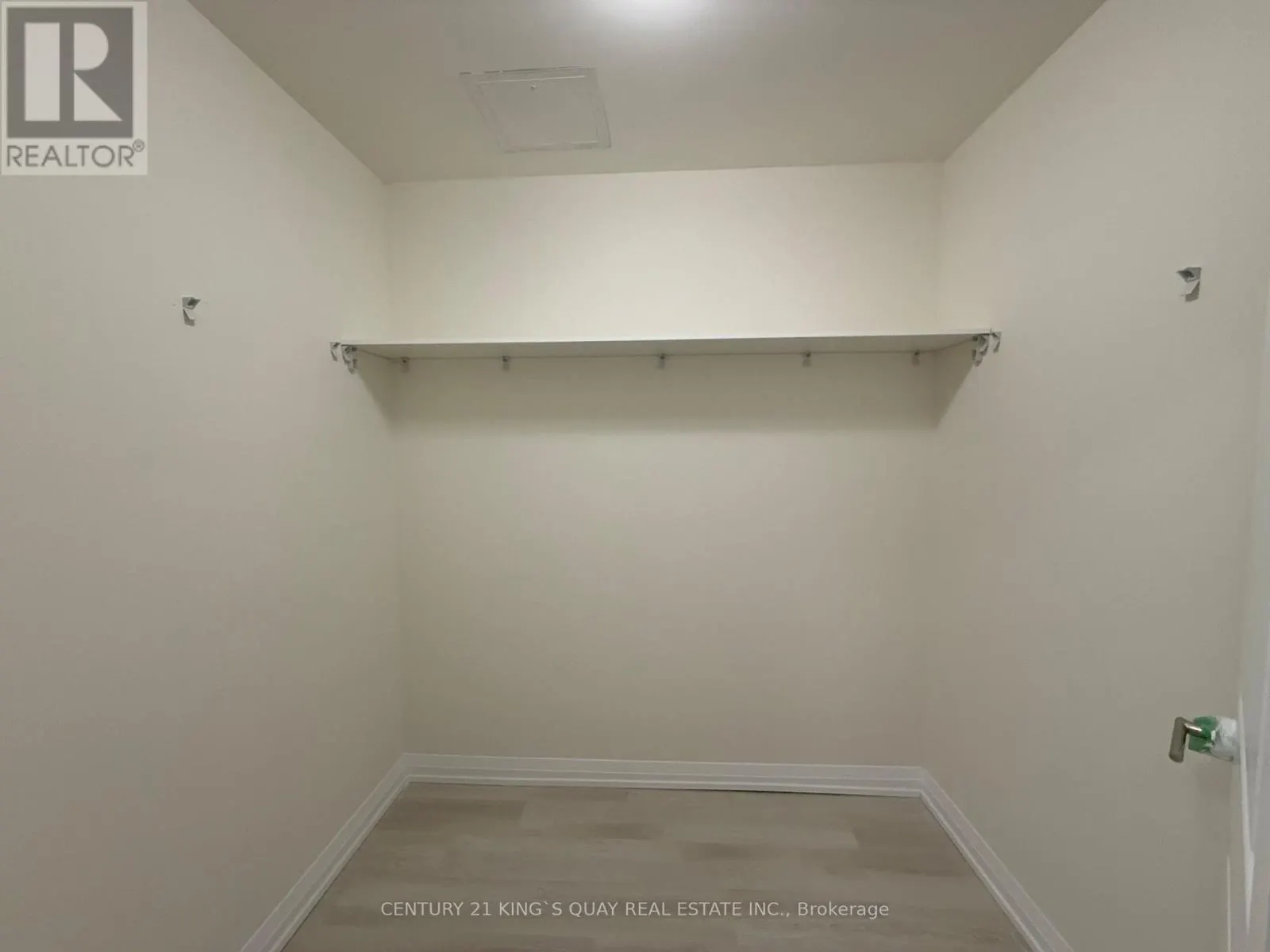 405 - 3260 SHEPPARD AVENUE E