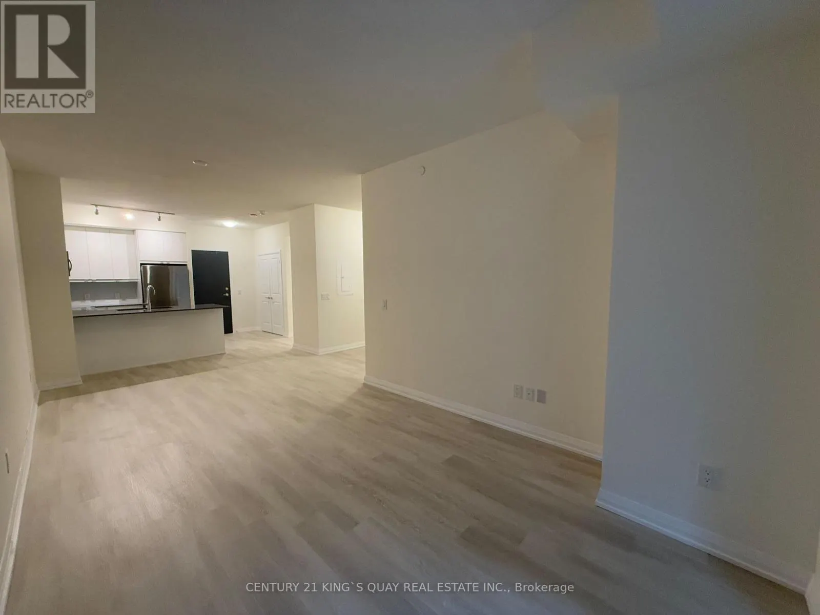 405 - 3260 SHEPPARD AVENUE E