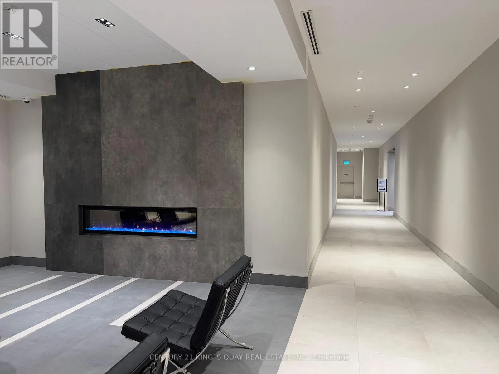 405 - 3260 SHEPPARD AVENUE E