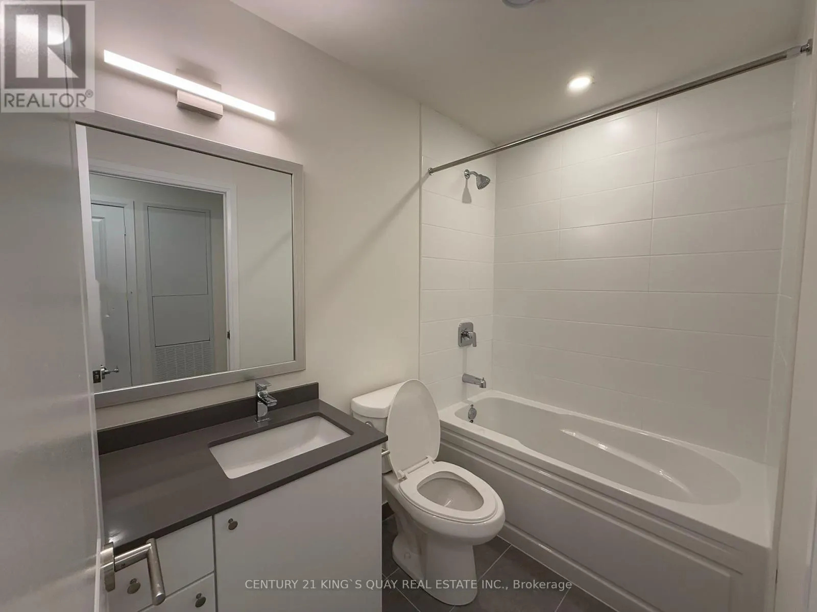 405 - 3260 SHEPPARD AVENUE E