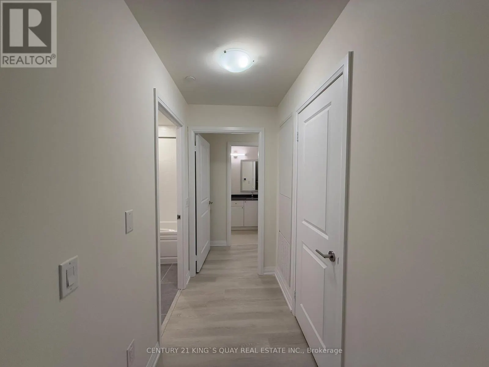 405 - 3260 SHEPPARD AVENUE E