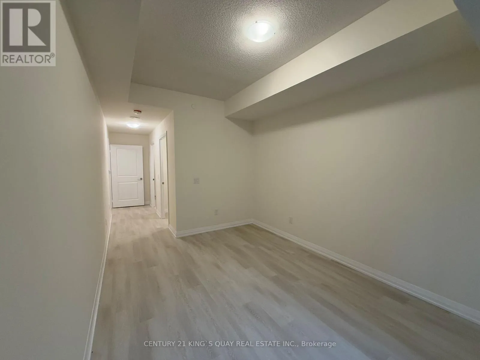 405 - 3260 SHEPPARD AVENUE E