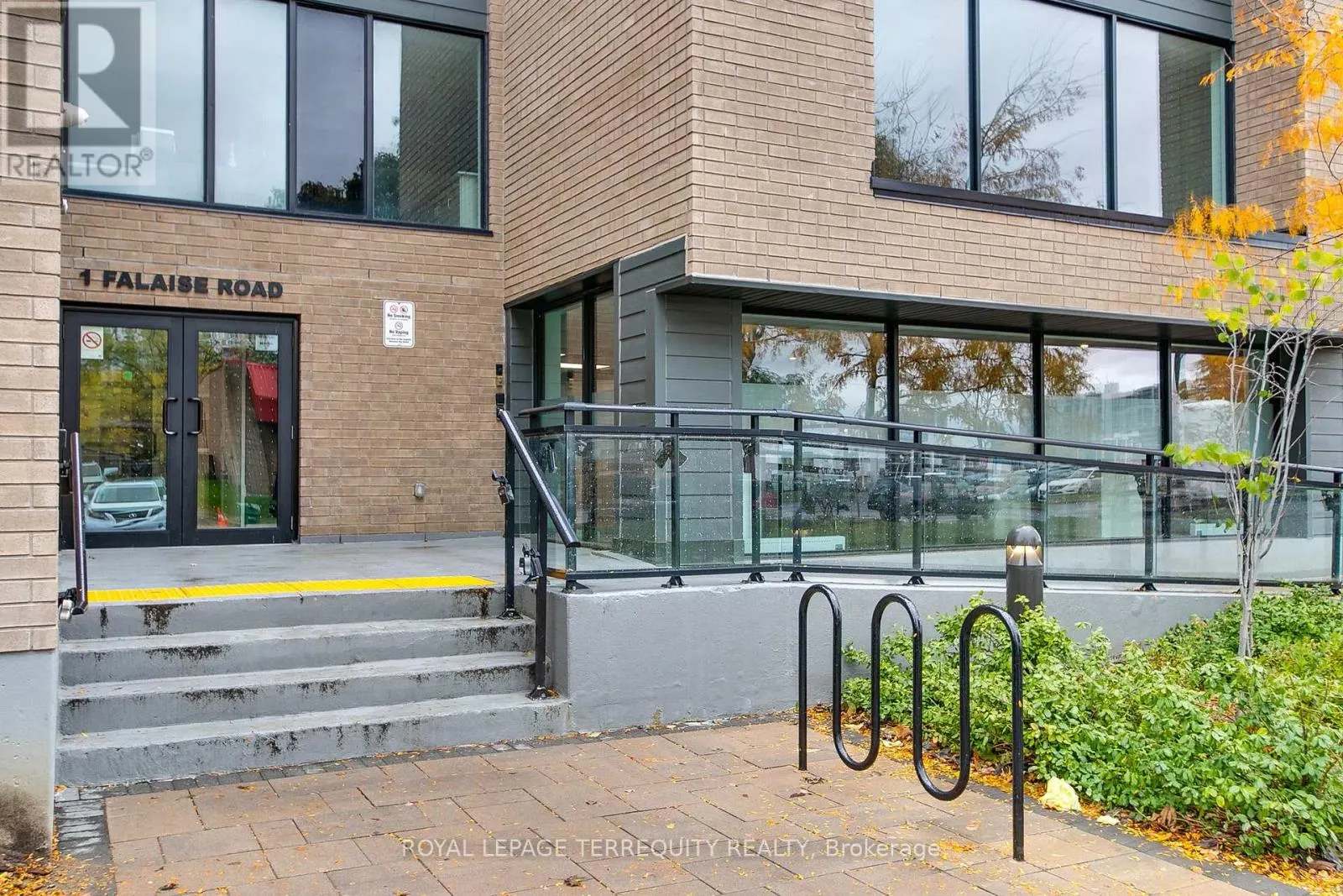 318 - 1 FALAISE ROAD