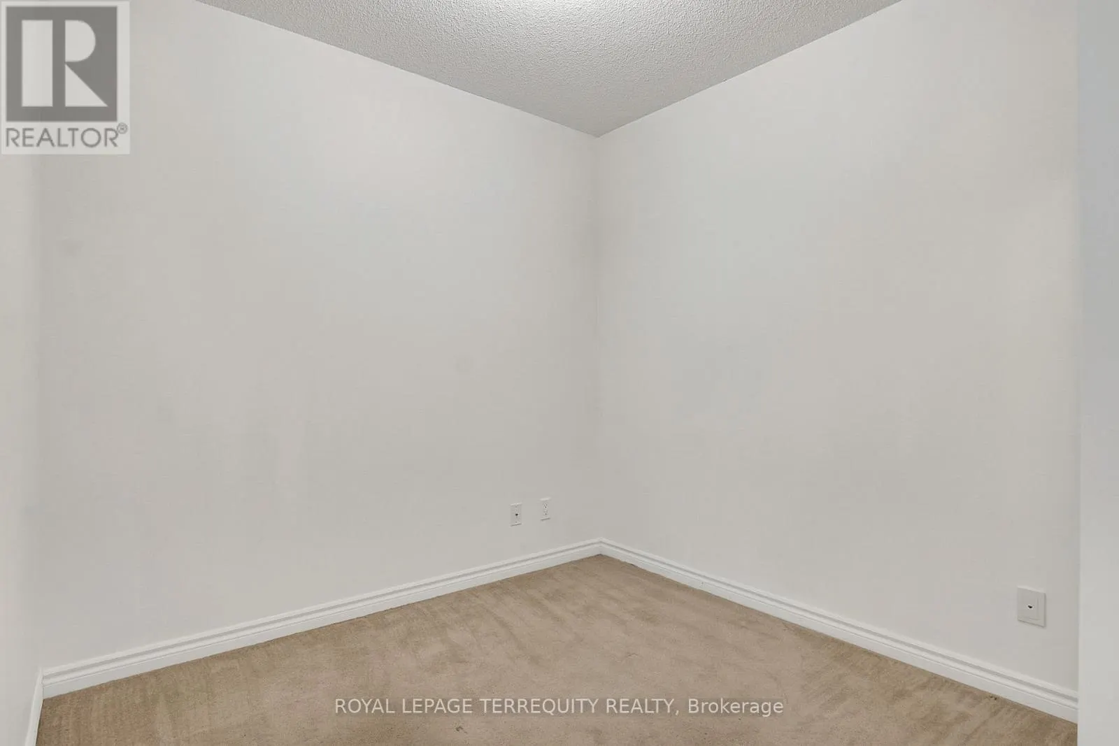 318 - 1 FALAISE ROAD