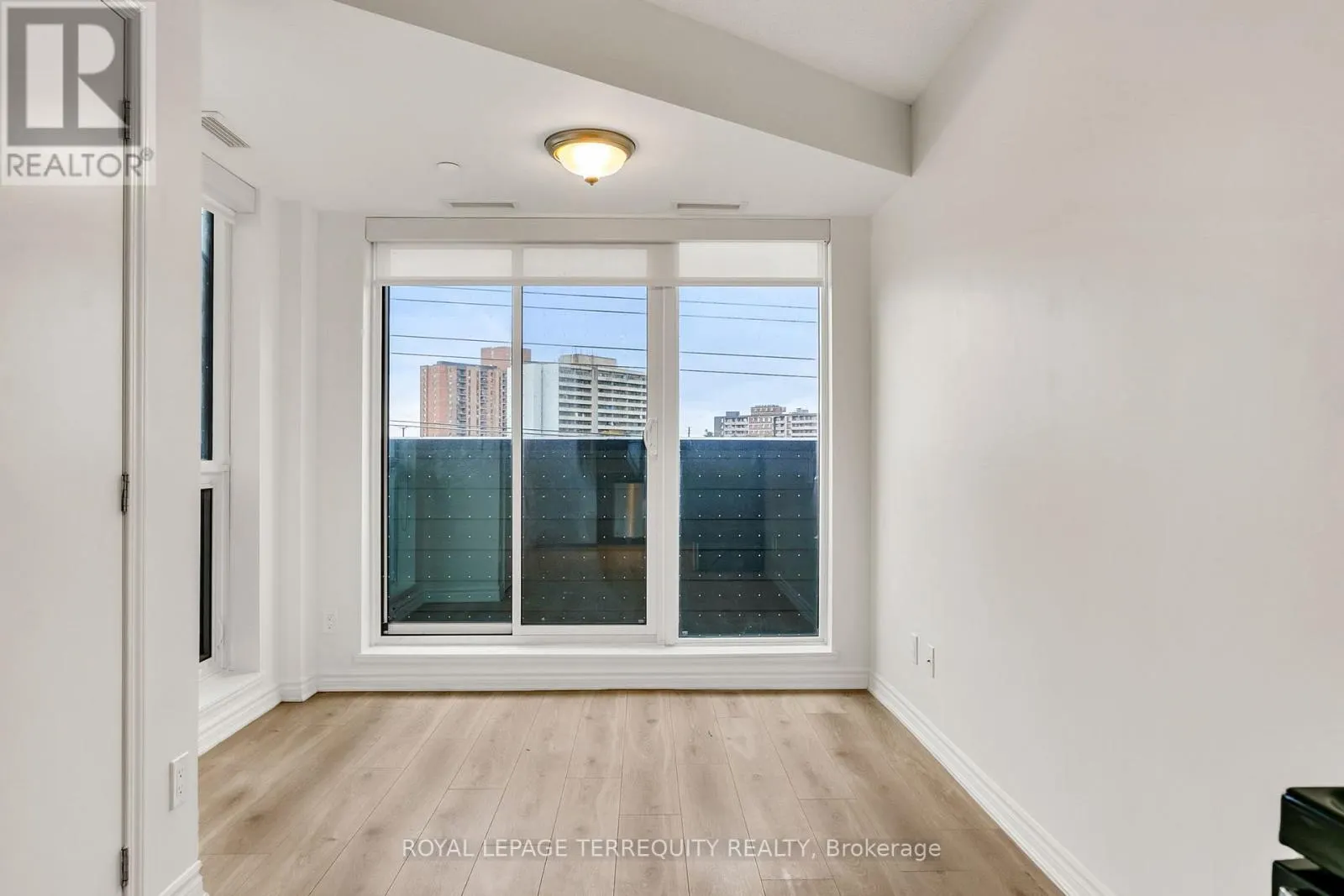 318 - 1 FALAISE ROAD