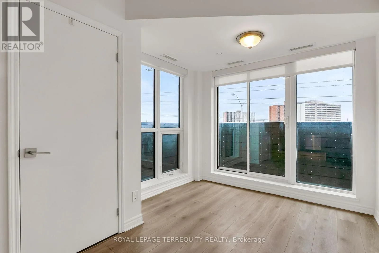 318 - 1 FALAISE ROAD