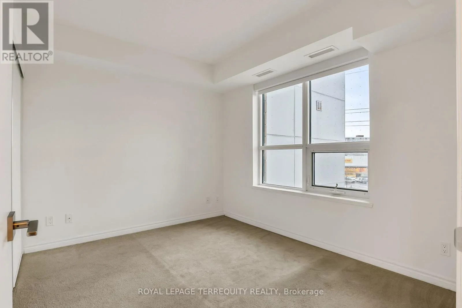 318 - 1 FALAISE ROAD