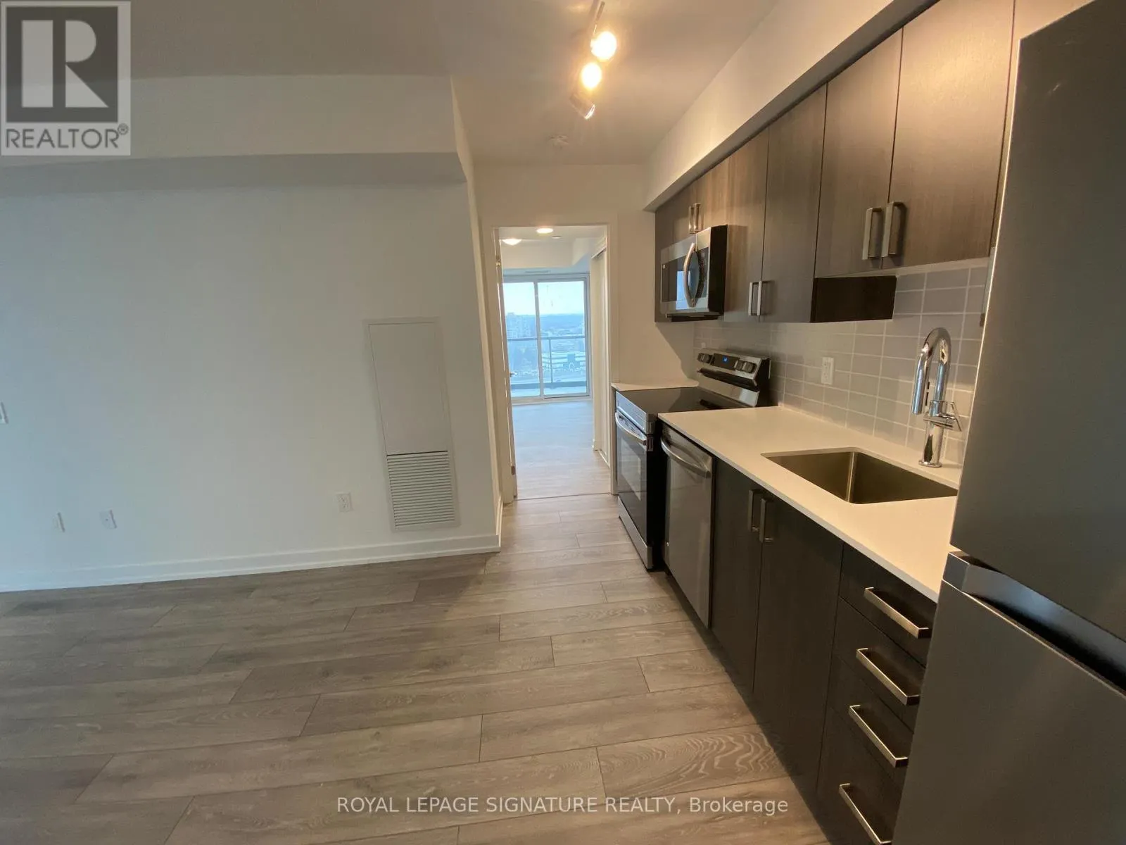 1708 - 1455 CELEBRATION DRIVE