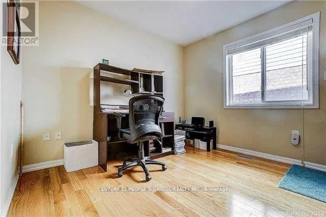 MAIN & 2ND FLOOR - 28 MEANDERING TRAIL E