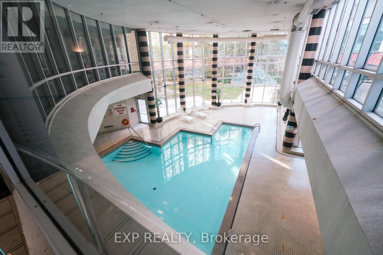 310 - 2550 LAWRENCE AVENUE E