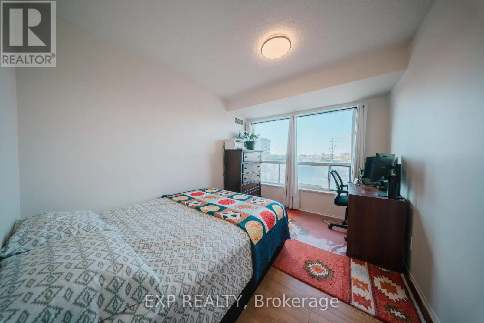 310 - 2550 LAWRENCE AVENUE E