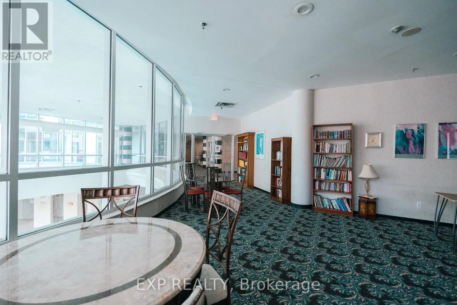 310 - 2550 LAWRENCE AVENUE E