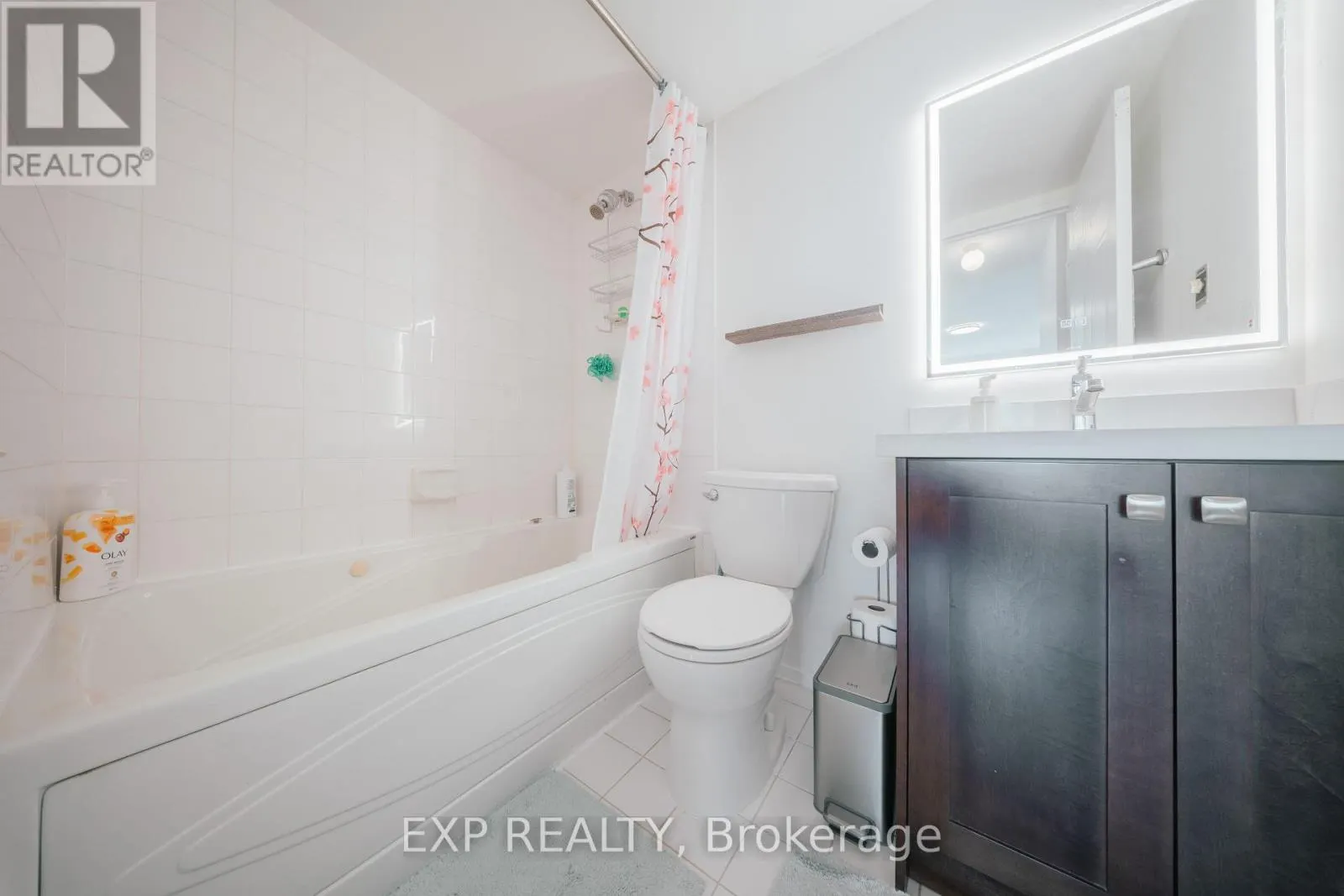 310 - 2550 LAWRENCE AVENUE E